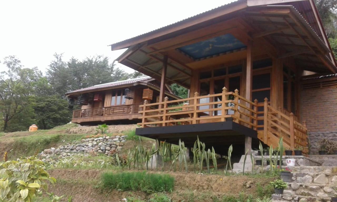 Bagoes View Cottages Maninjau Dış mekan fotoğraf